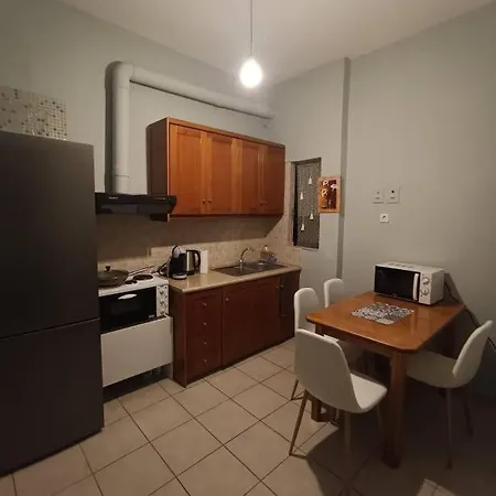 Апартаменты Near Centre, Bus And Train Stations Пиргос
